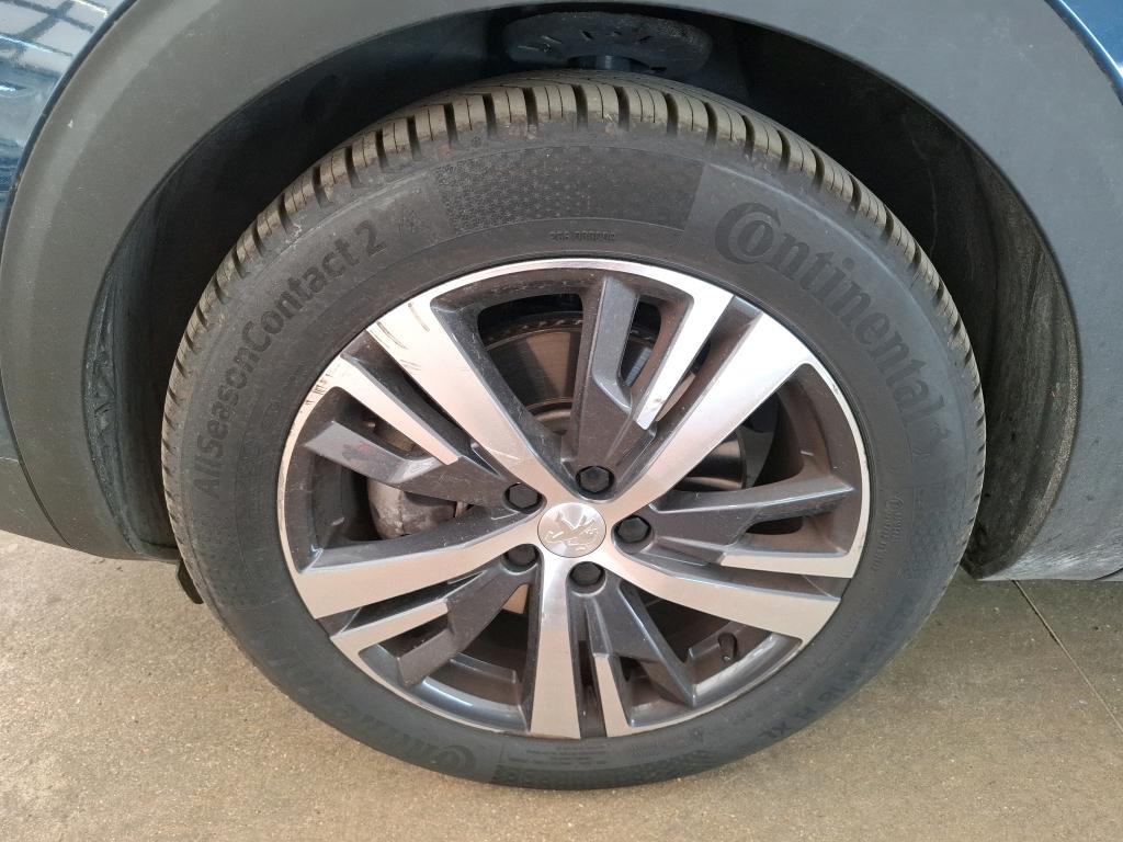 PEUGEOT 3008 Hybrid 225 e-EAT8 Allure Pack 2022