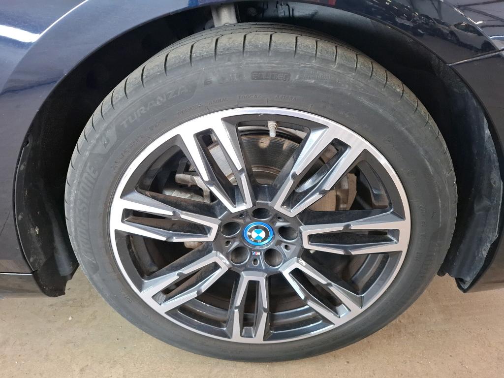 BMW SERIE 5 BERLINE G60 530e PHEV 299 ch BVA8 M Sport 2024
