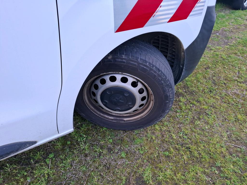 PEUGEOT EXPERT FOURGON TOLE STANDARD 1.5 BLUEHDI 120 S&S BVM6 PREMIUM 2020
