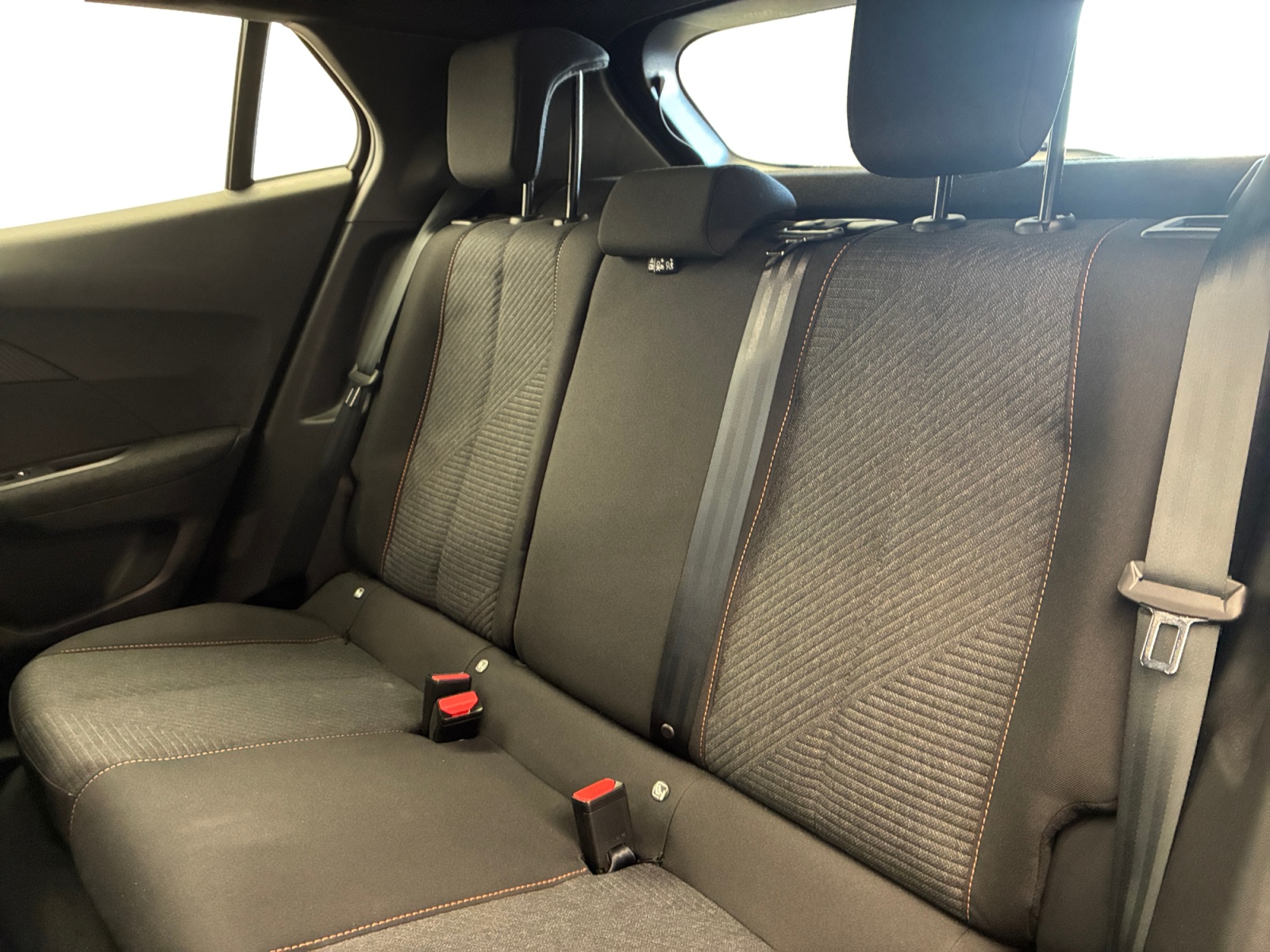 PEUGEOT 2008 Hybrid 145 ch e-DCS6 Style 2025