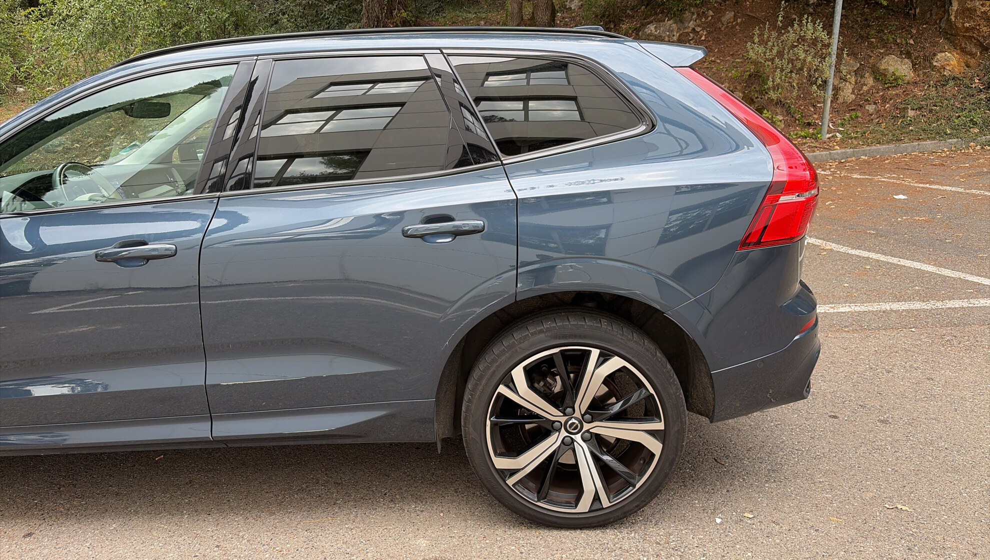 VOLVO XC60 T6 Recharge AWD 253 ch + 145 Geartronic 8 Ultimate Style Dark 2023