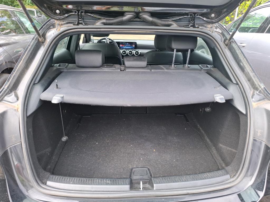 MERCEDES-BENZ MERCEDES CLASSE A 180 d 8G-DCT Progressive Line 2023