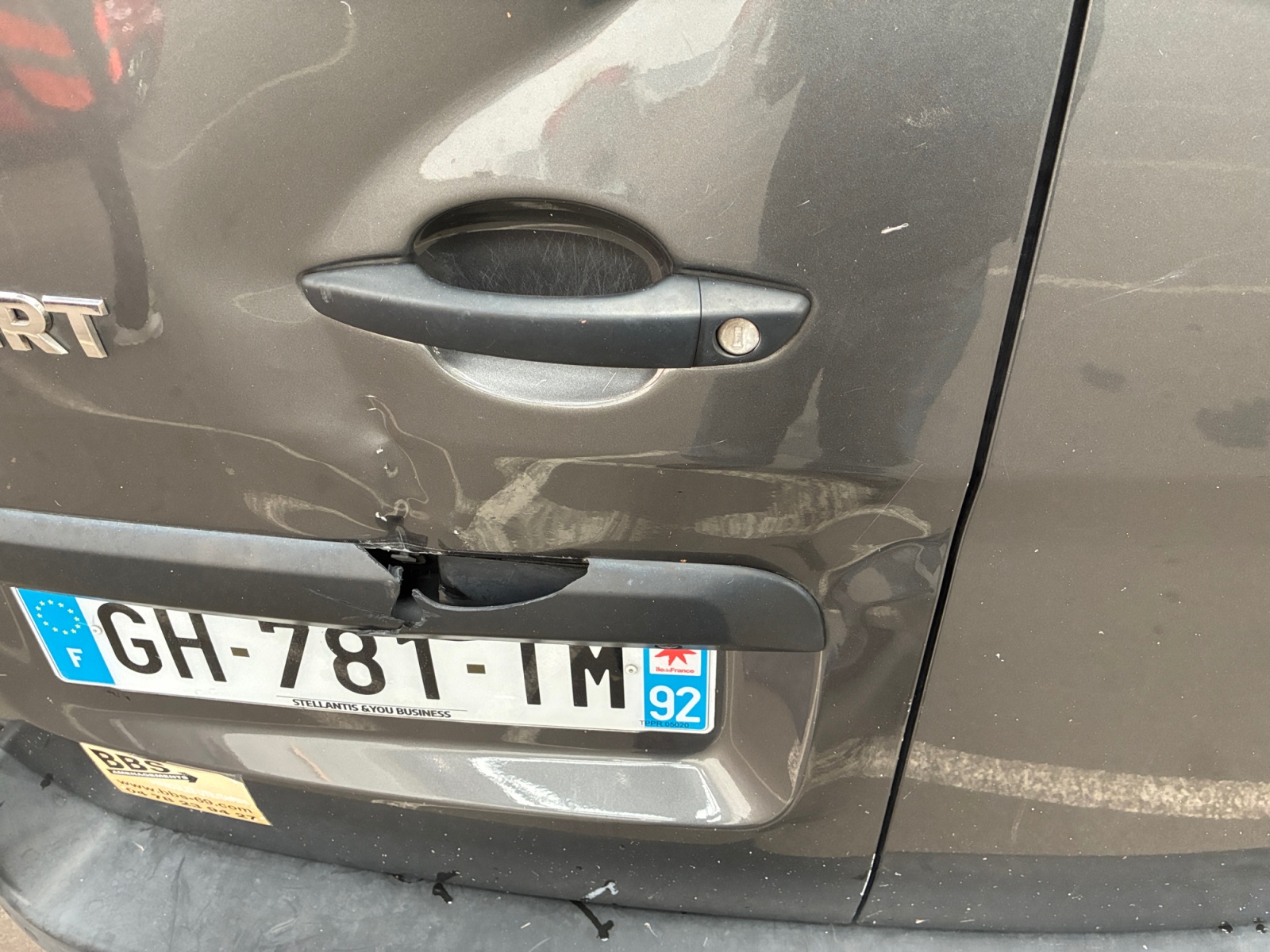 PEUGEOT EXPERT FGN TOLE STANDARD BLUEHDI 145 S&S EAT8 ASPHALT 2022