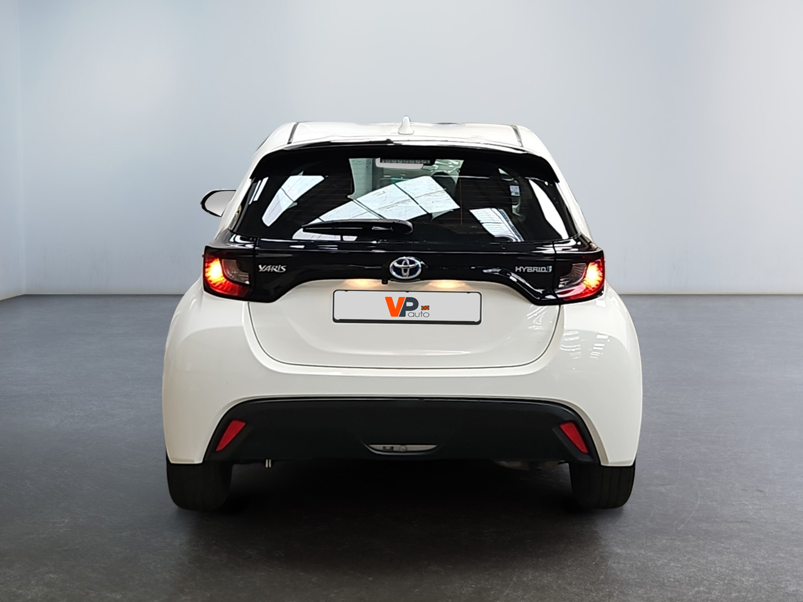 TOYOTA YARIS HYBRIDE 116h Dynamic Business + Beyond Academy 2022