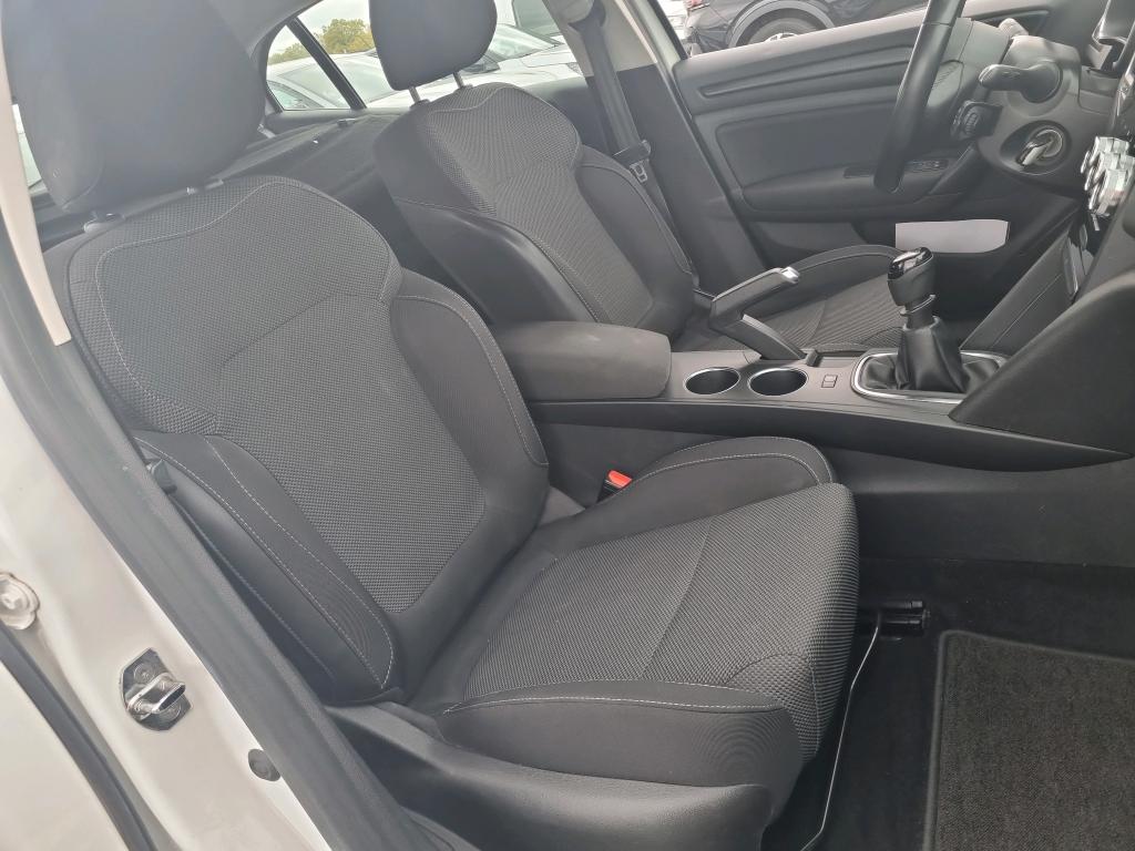 RENAULT MEGANE SOCIETE IV BLUE DCI 95 AIR NAV 2P 2020
