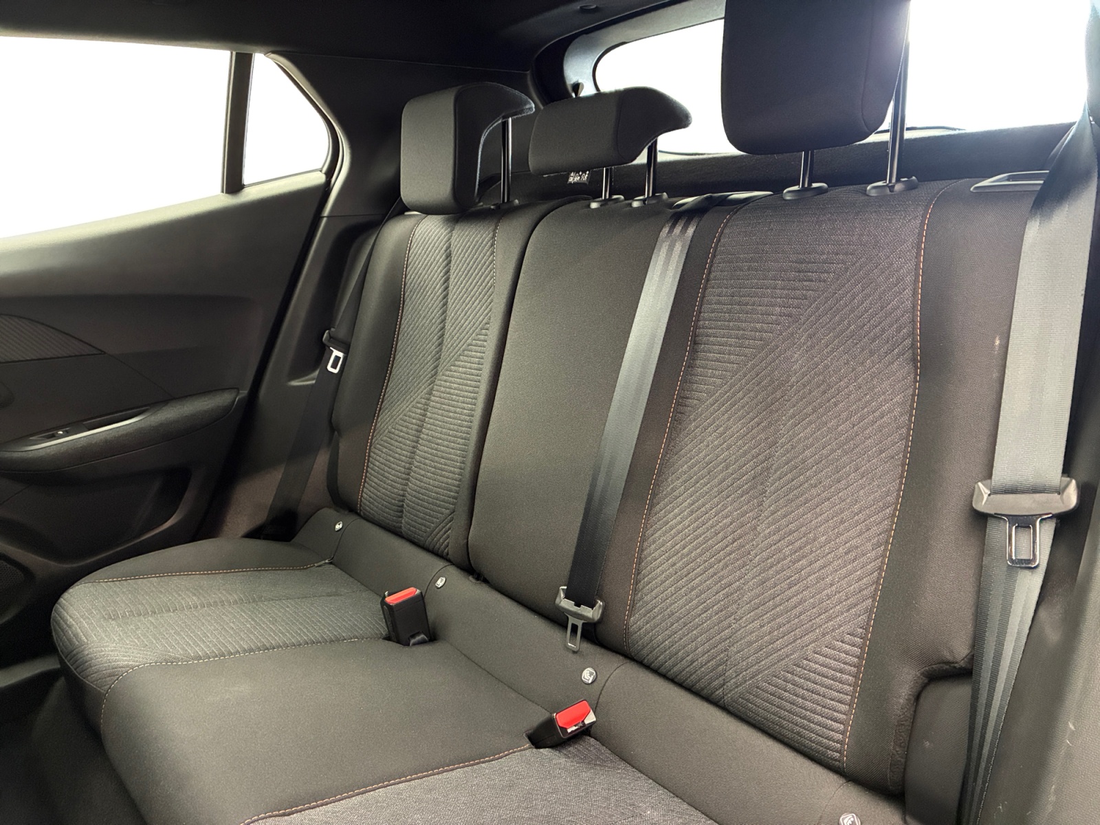 PEUGEOT 2008 Hybrid 145 ch e-DCS6 Style 2025