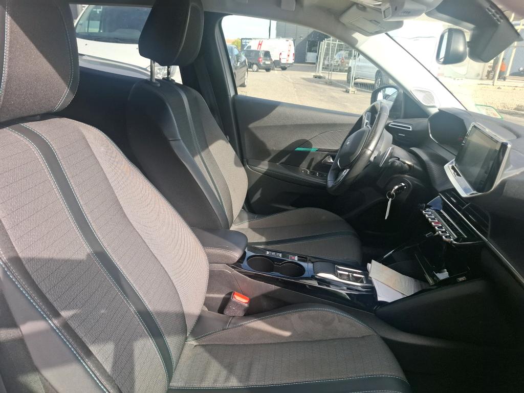 PEUGEOT 2008 BlueHDi 130 S&S EAT8 Allure 2022