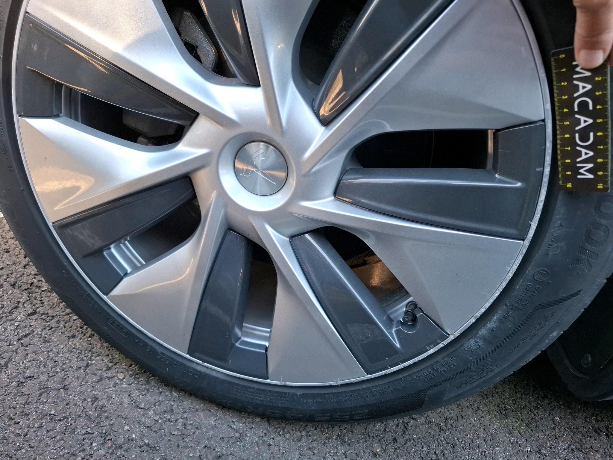 TESLA MODEL Y Standard RWD 2023