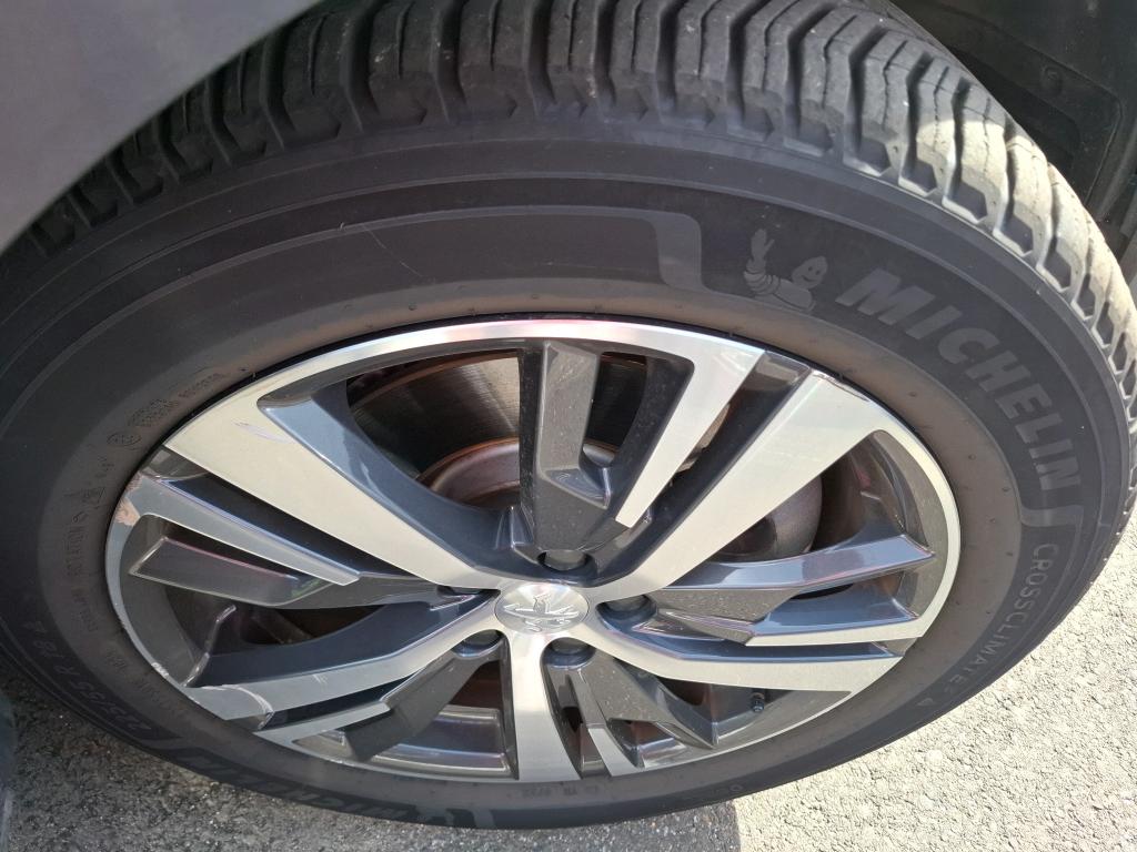 PEUGEOT 3008 Hybrid 225 e-EAT8 Allure Pack 2022