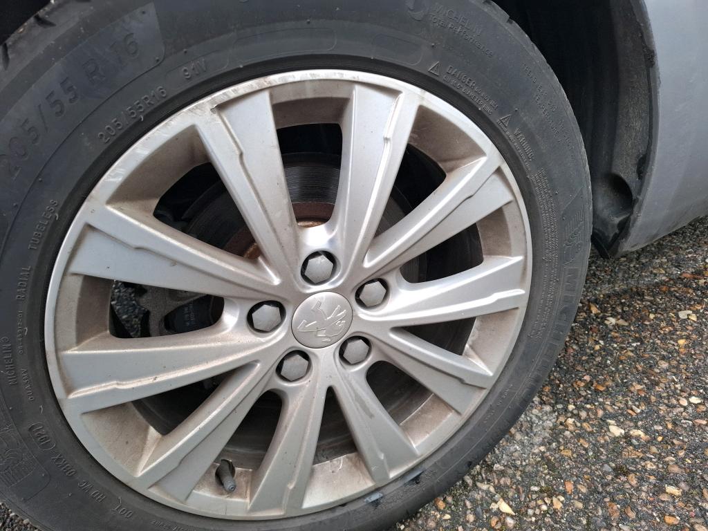 PEUGEOT 308 SW 1.6 BlueHDi 120ch S&S BVM6 Style 2017
