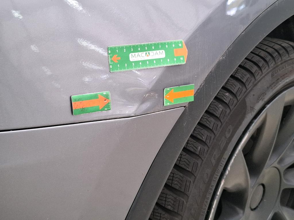 TESLA  2023