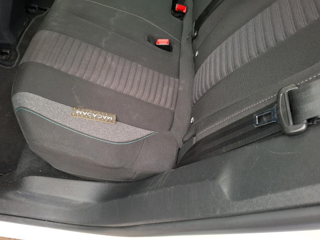 PEUGEOT 3008 Hybrid 225 e-EAT8 Active Pack 2023