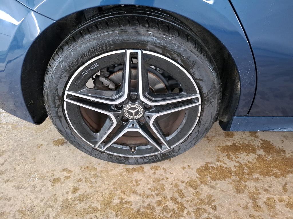 MERCEDES CLASSE A 180 7G-DCT AMG Line 2020