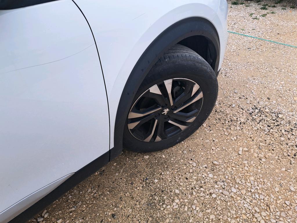 PEUGEOT 2008 PureTech 100 S&S BVM6 Allure 2021