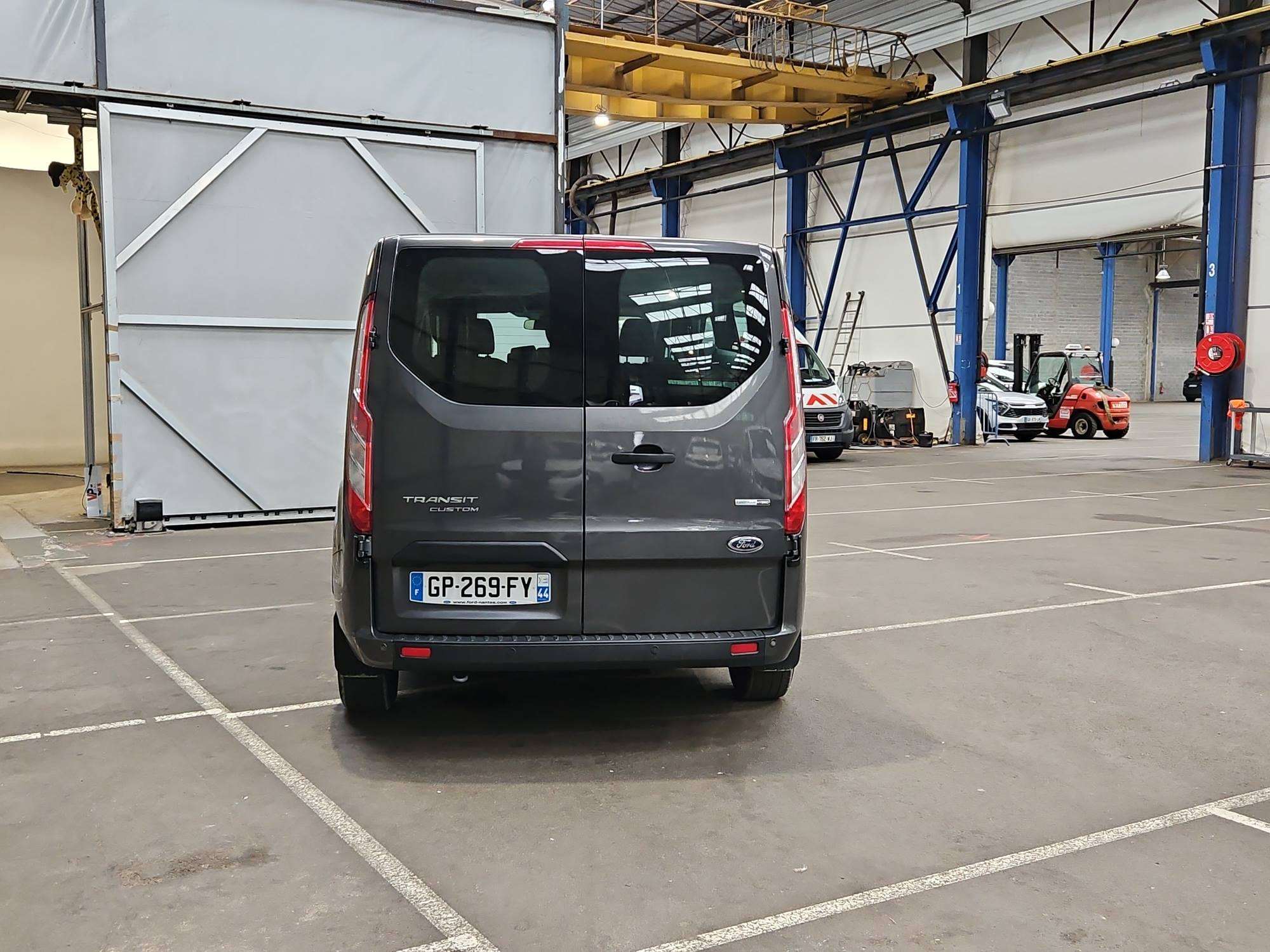 FORD TRANSIT Custom KOMBI 320 L2H1 2.0 EcoBlue 130 Trend Business 2023