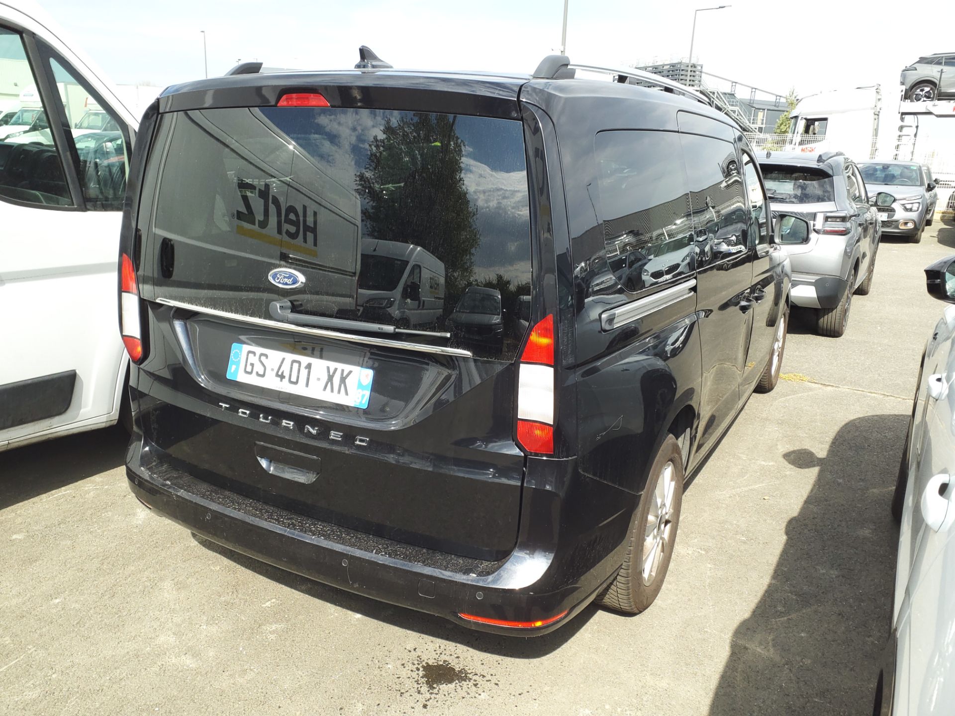 FORD TOURNEO GRAND Connect 2.0 EcoBlue 122 BVM6 Titanium 2023