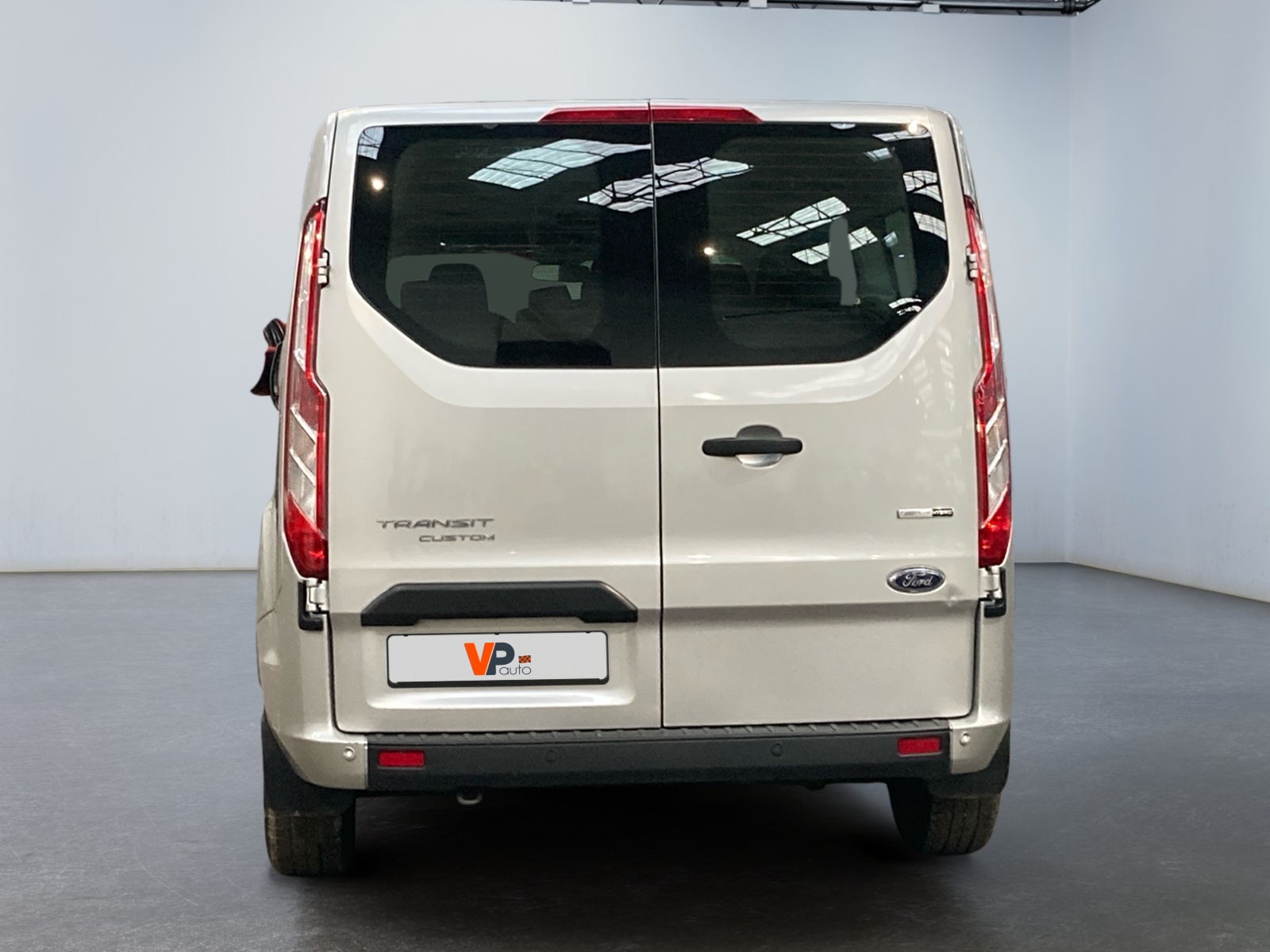 FORD Transit Custom Kombi 320 L2H1 2.0 EcoBlue 130 Trend Business	9pl 2023