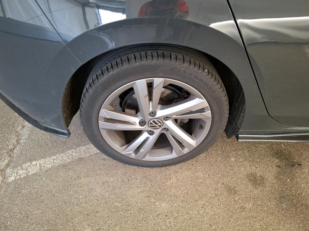 VOLKSWAGEN GOLF 2.0 TDI SCR 150 DSG7 R-Line 2023