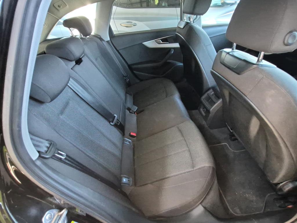 AUDI A4 AVANT 35 TDI 163 S tronic 7 Business Line 2021