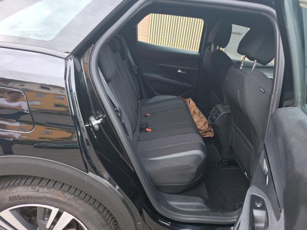 PEUGEOT 3008 Hybrid 225 e-EAT8 Active Pack 2023