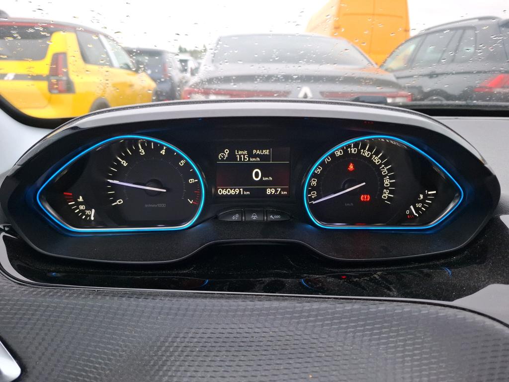 PEUGEOT 2008 1.2 PureTech 110ch S&S BVM5 Allure 2017