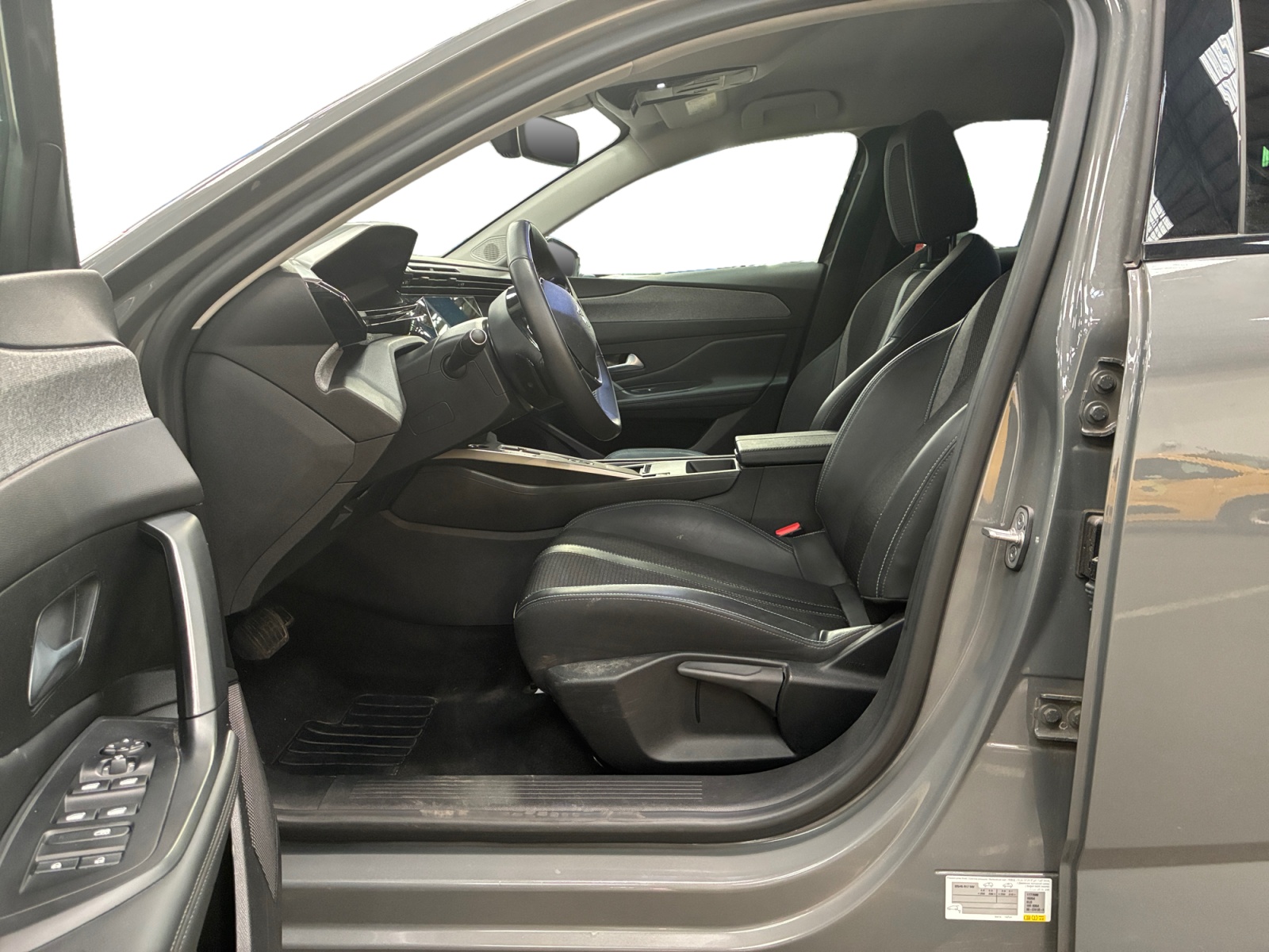 PEUGEOT 308 Hybrid 145 e-DCS6 Allure 2025