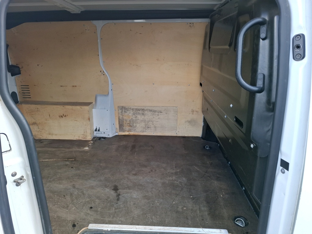 PEUGEOT EXPERT FOURGON TOLE STANDARD 2.0 BLUEHDI 120 S&S BVM6 PREMIUM 2018