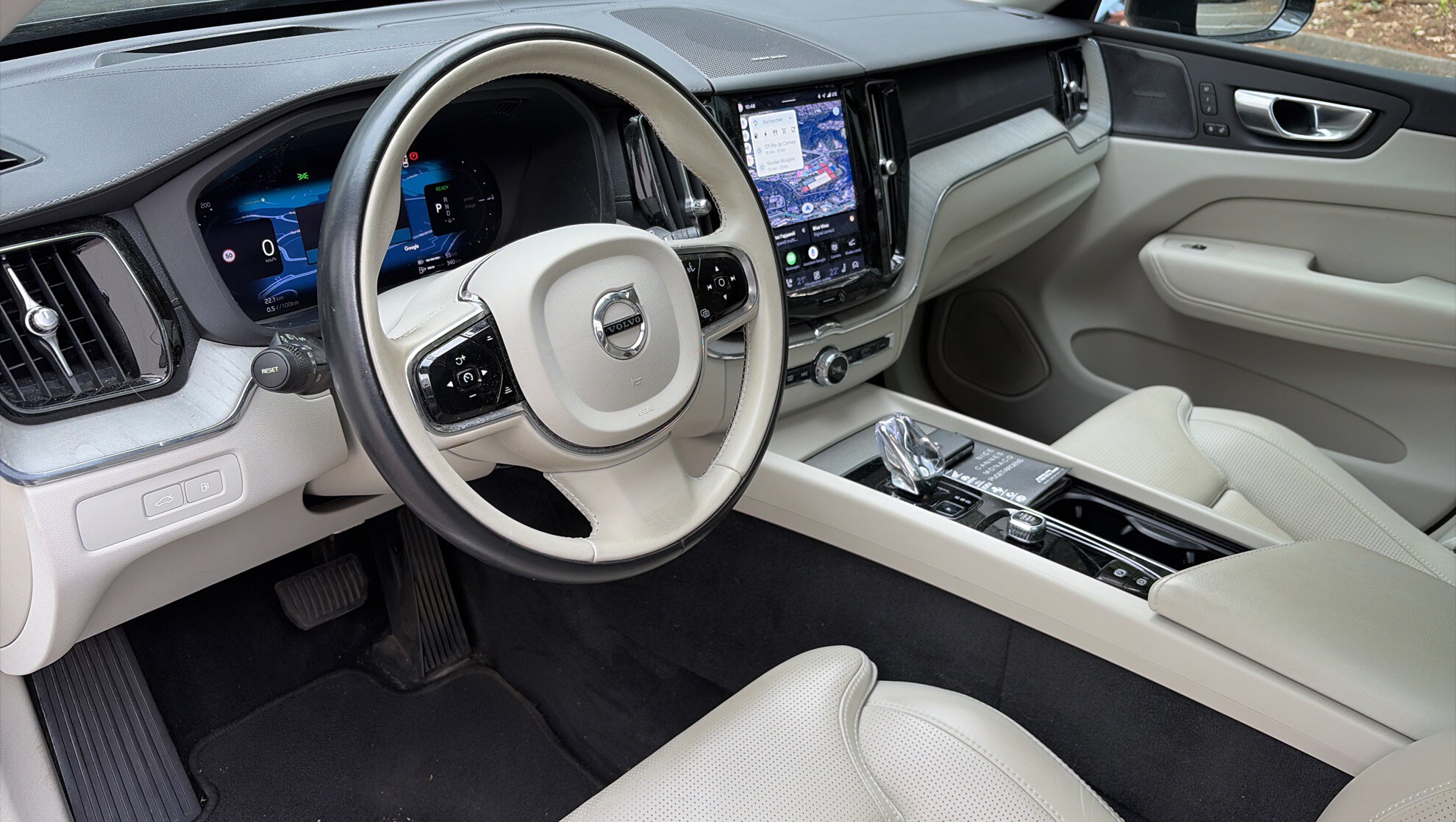 VOLVO XC60 T6 Recharge AWD 253 ch + 145 Geartronic 8 Ultimate Style Dark 2023