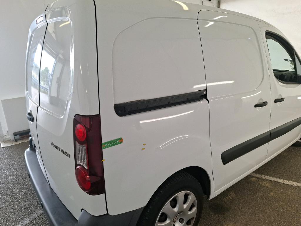 PEUGEOT PARTNER FGN FOURGON STANDARD 1.6 BLUEHDI 100 BVM5 PREMIUM PACK 2017