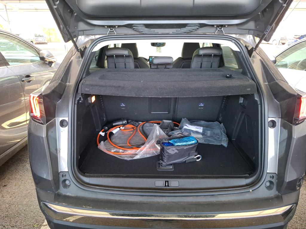 PEUGEOT 3008 Hybrid 225 e-EAT8 Allure Pack 2022
