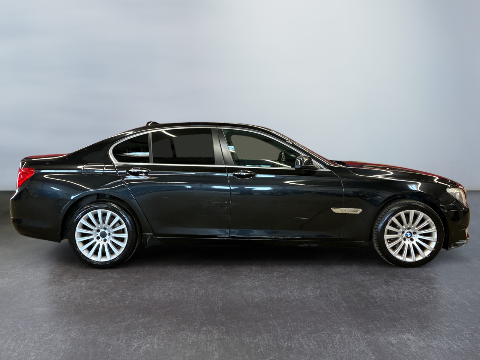 BMW SERIE 7 F01/F02/F04 730d Luxe A 2011