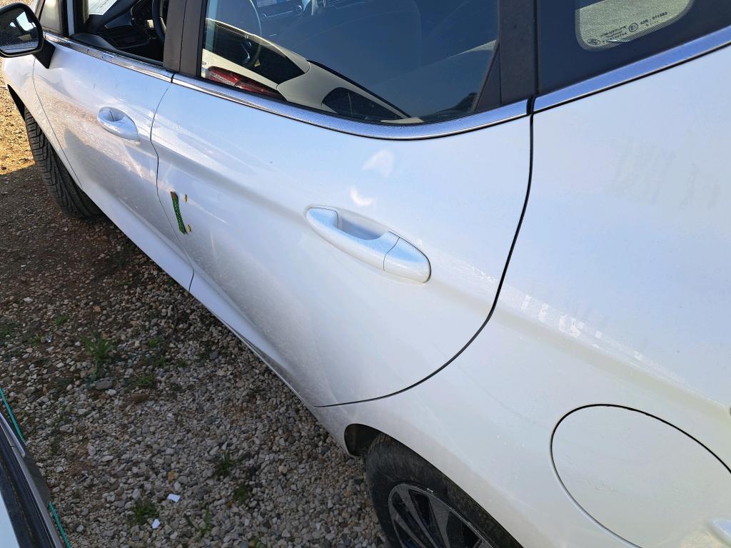 FORD FIESTA 1.0 Flexifuel 95 ch S&S BVM6 Titanium Business 2023