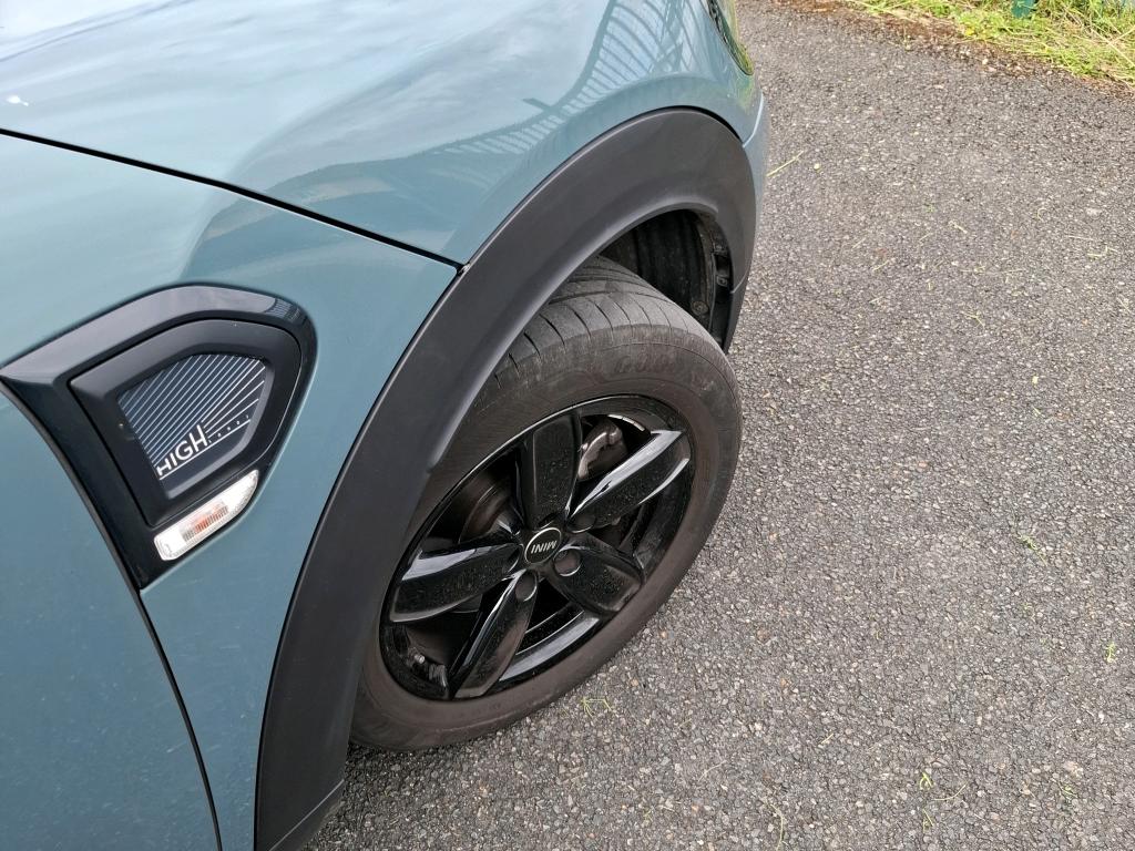 MINI COUNTRYMAN F60 LCI 136 ch BVA7 Cooper Essential 2023