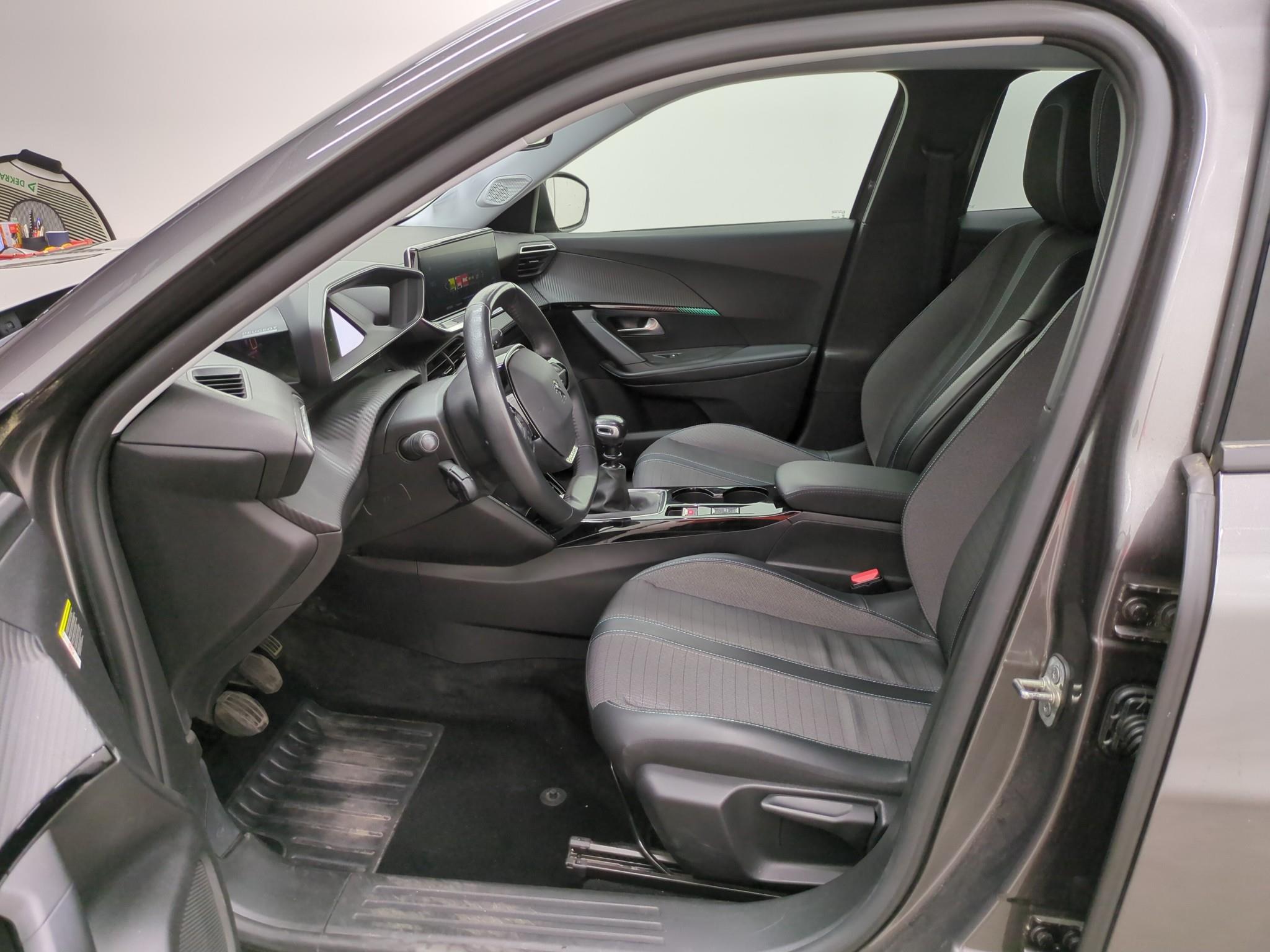 PEUGEOT 2008 BUSINESS PureTech 130 S&S BVM6 Allure 2022