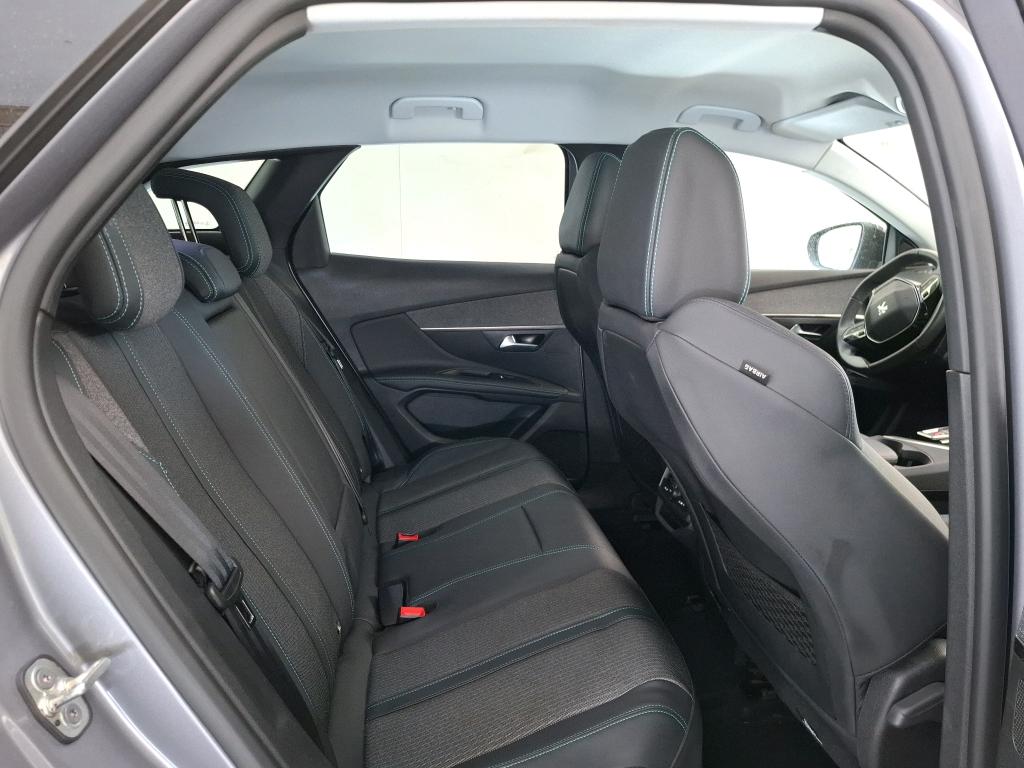 PEUGEOT 3008 Hybrid 225 e-EAT8 Allure Pack 2022