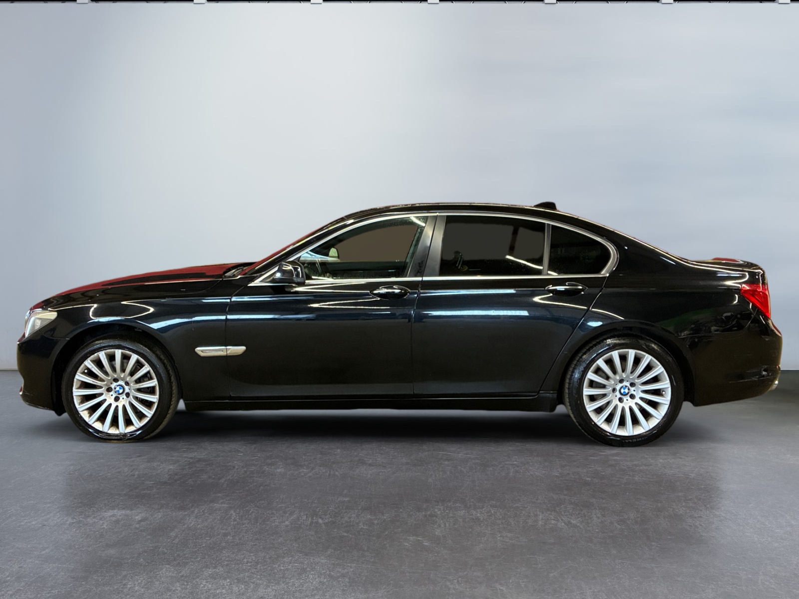 BMW SERIE 7 F01/F02/F04 730d Luxe A 2011
