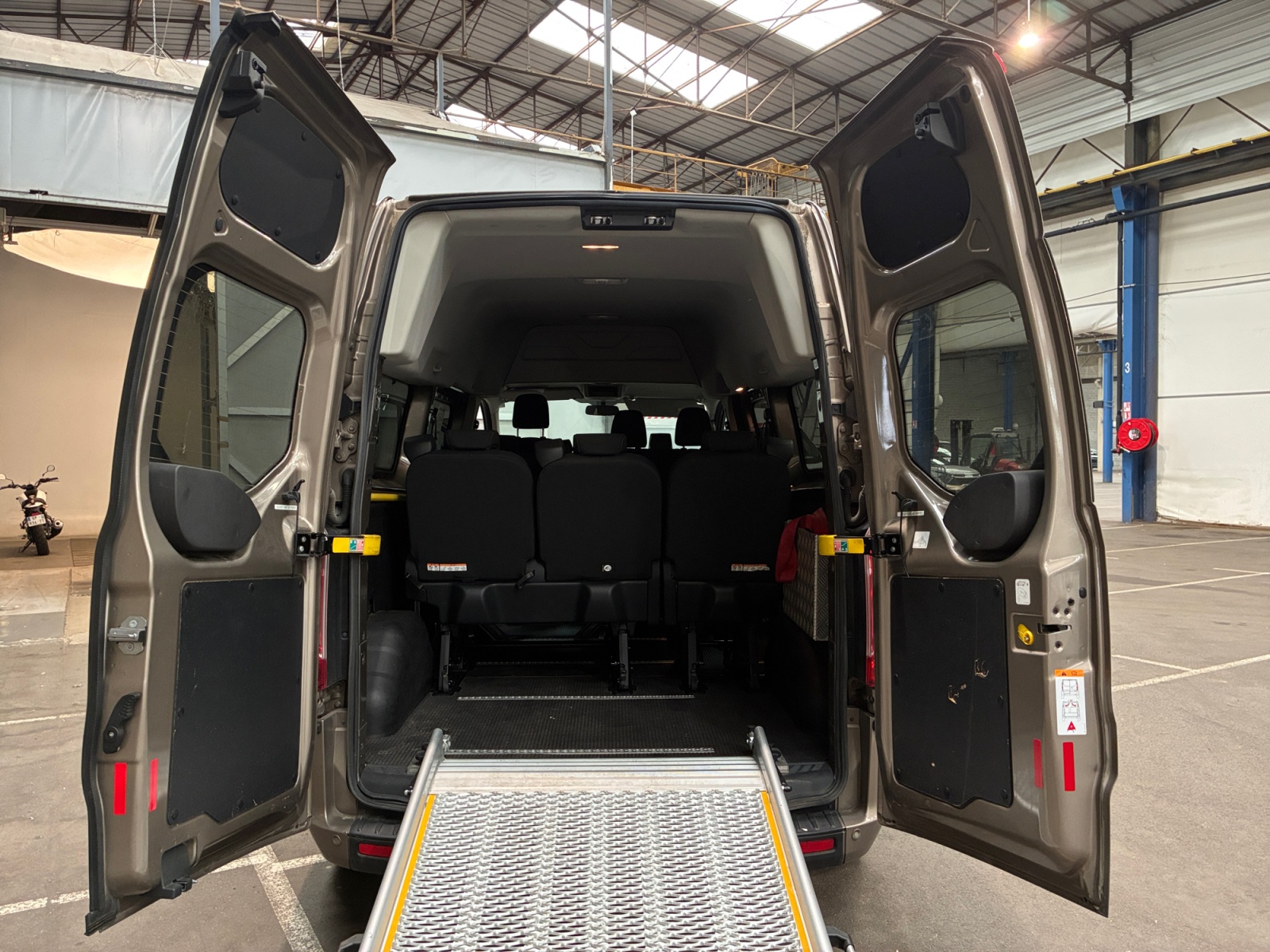 FORD TRANSIT Custom TPMR 320 L2H2 2.0 EcoBlue 130 Trend Business 2019