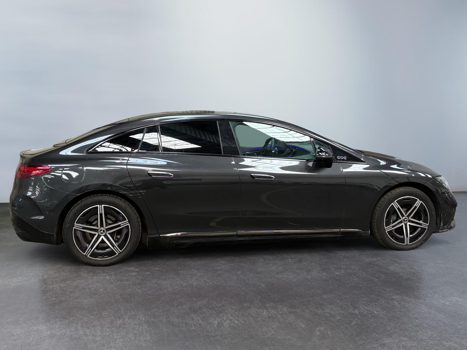 MERCEDES EQE 350 AMG Line 2023