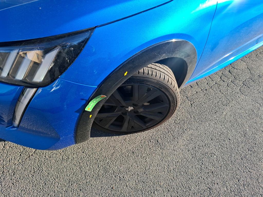 PEUGEOT 208) 208 PureTech 100 S&S EAT8 GT 2023