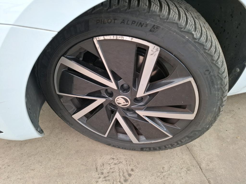 SKODA OCTAVIA COMBI 1.4 TSI PHEV iV 204 ch DSG6e Business 2021