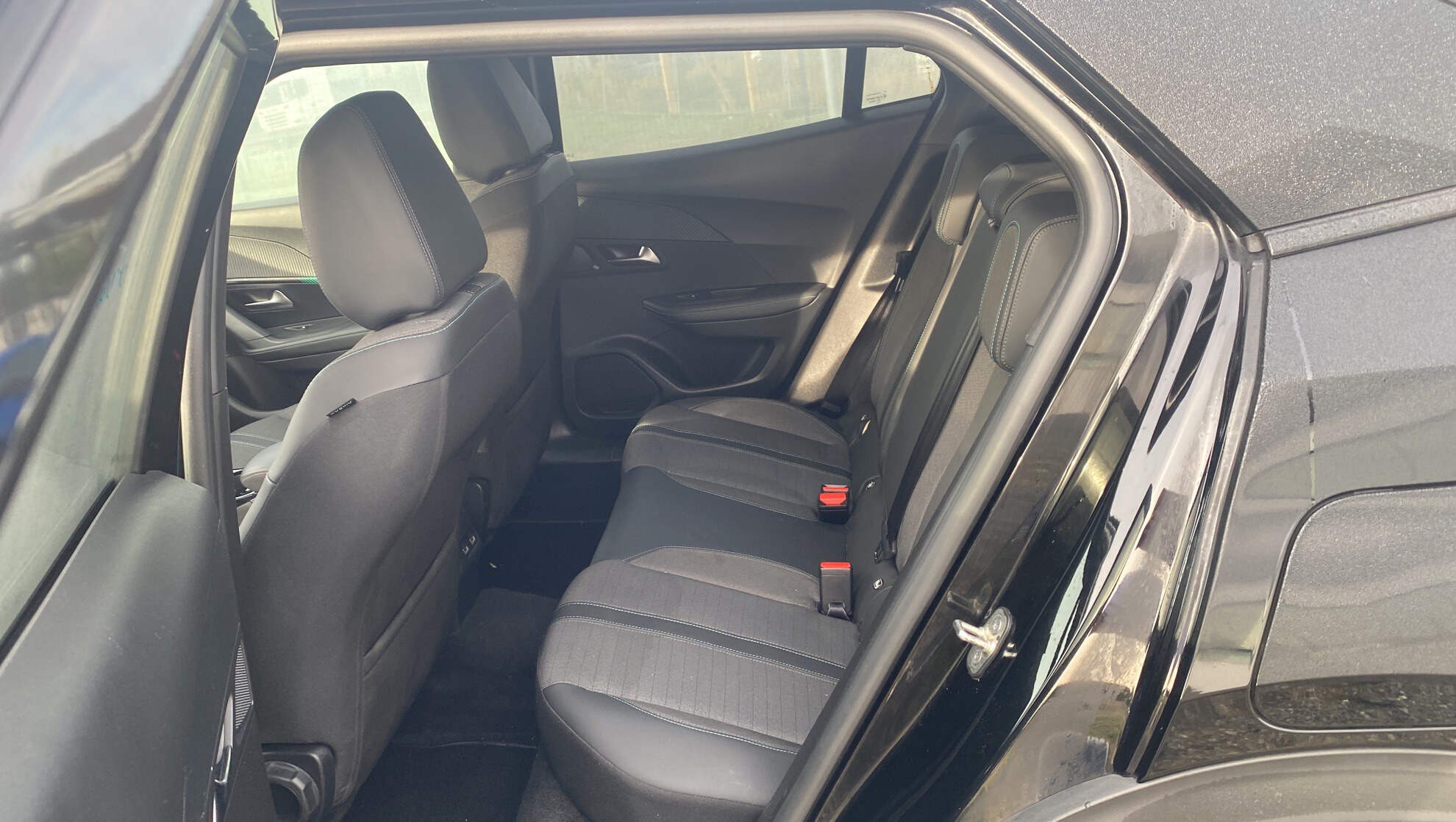 PEUGEOT 2008 PureTech 130 S&S EAT8 Allure Pack 2023