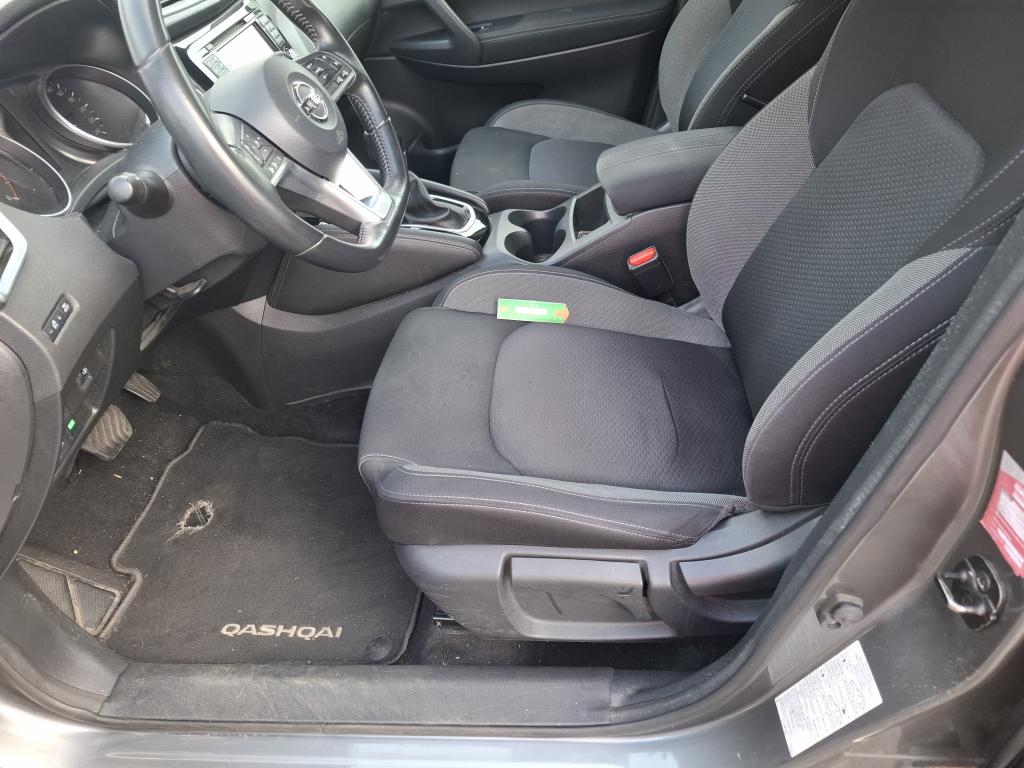 NISSAN  2018