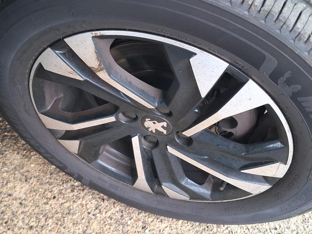 PEUGEOT 2008 BUSINESS BlueHDi 130 S&S EAT8 Allure 2021