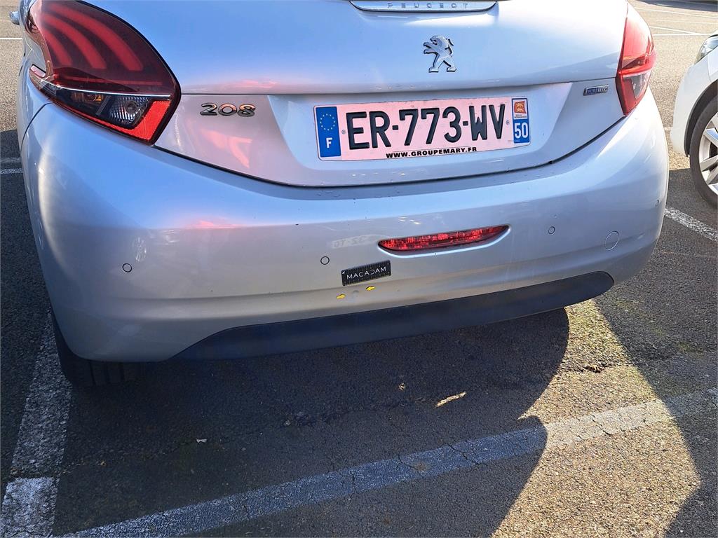 PEUGEOT 208 1.2 PureTech 110ch S&S BVM5 Allure Business 2017