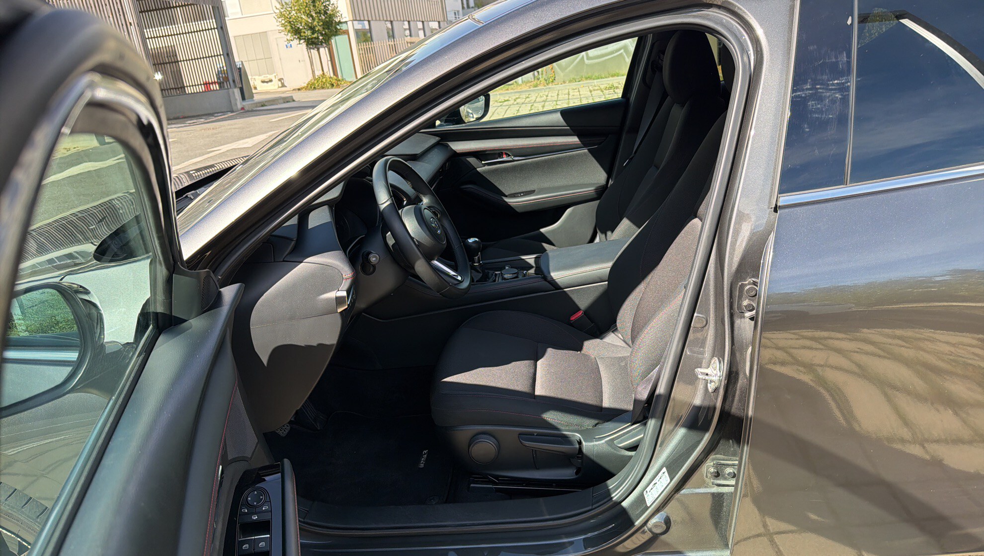 MAZDA MAZDA3 5 portes 2.0L e-SKYACTIV-X M Hybrid 186 ch BVM6 Homura 2023