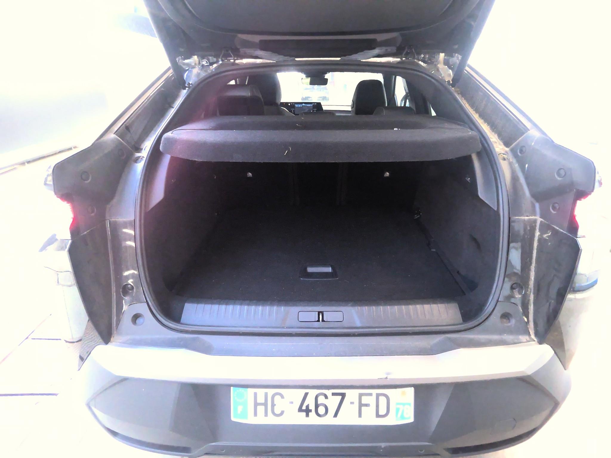 PEUGEOT 3008 Hybrid 136 e-DCS6 GT 2025
