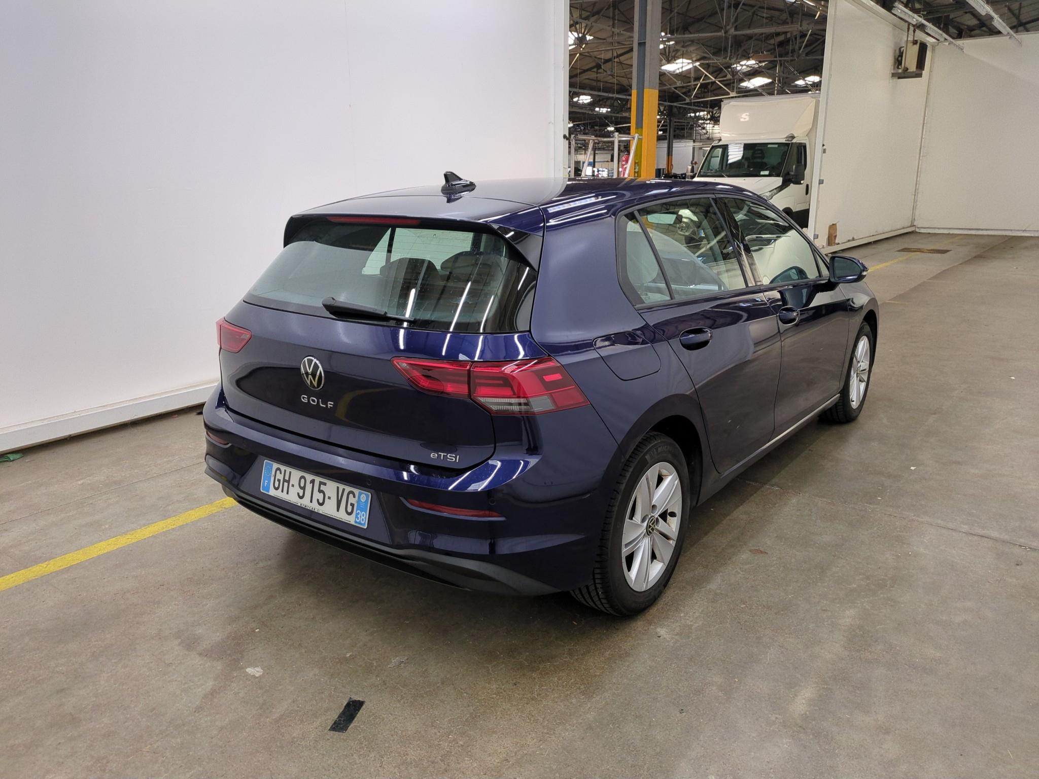 VOLKSWAGEN GOLF 1.0 eTSI OPF 110 DSG7 Life Business 2022