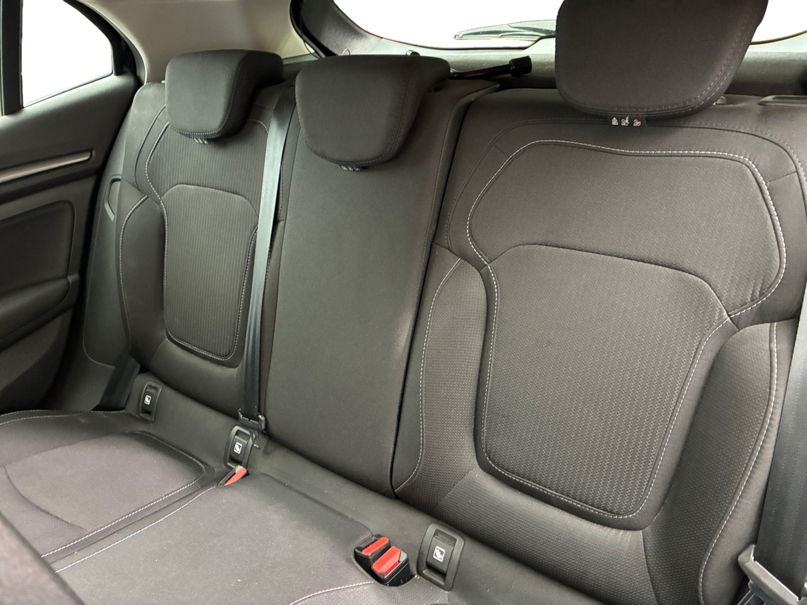 RENAULT Mégane IV Berline Blue dCi 115 EDC - 20 Business 2021