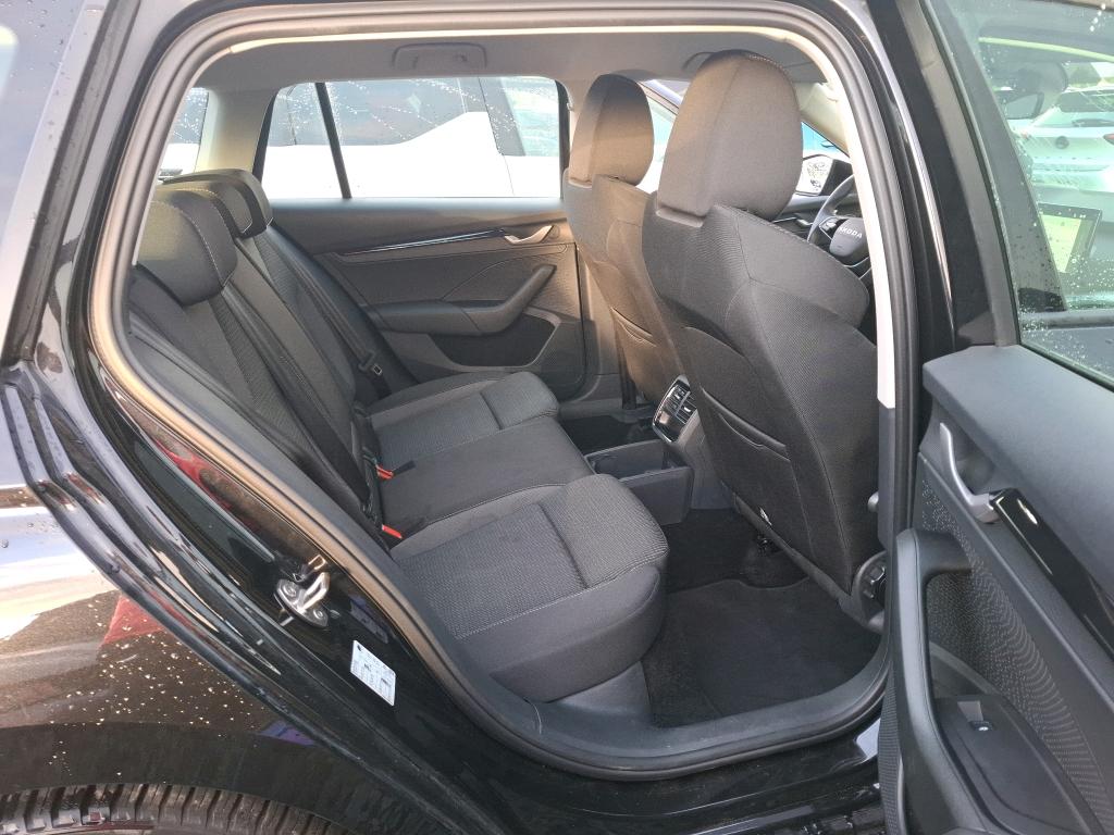 SKODA OCTAVIA COMBI 1.5 TSI Hybrid 150 ch ACT DSG7 Selection 2025