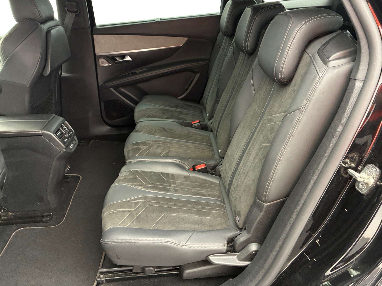 PEUGEOT 5008 PureTech 130ch S&S EAT8 GT Pack 2022